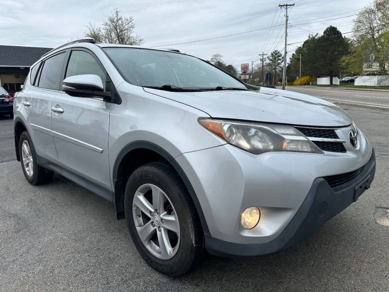 2014 Toyota RAV4 XLE photo 5