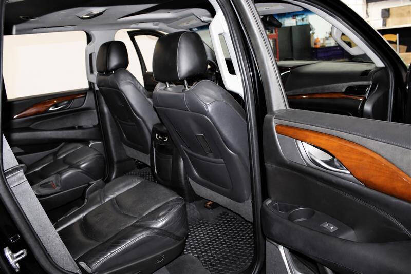 2018 Cadillac Escalade Luxury