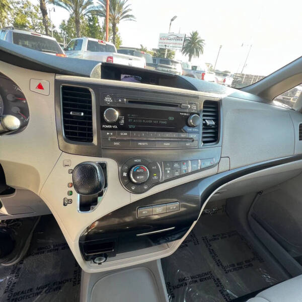 2013 Toyota Sienna