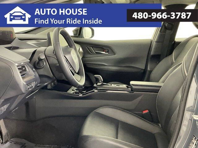 2025 Toyota Prius XLE