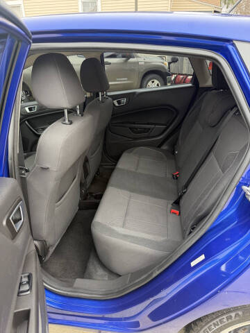 2015 Ford Fiesta SE