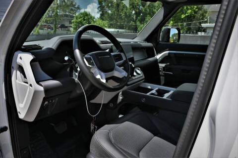 2025 Land Rover Defender 110 P300 S