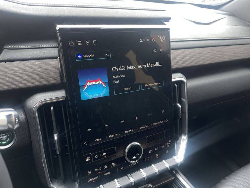 2024 GMC Acadia Denali