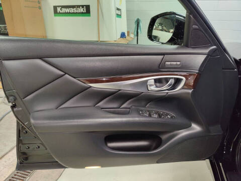 2015 Infiniti Q70L 3.7