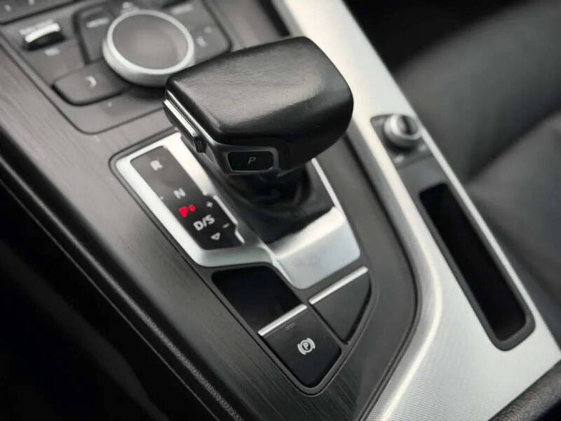 2017 Audi A4 2.0T quattro Premium