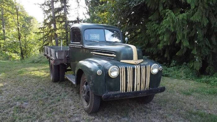 1946 Ford F-1