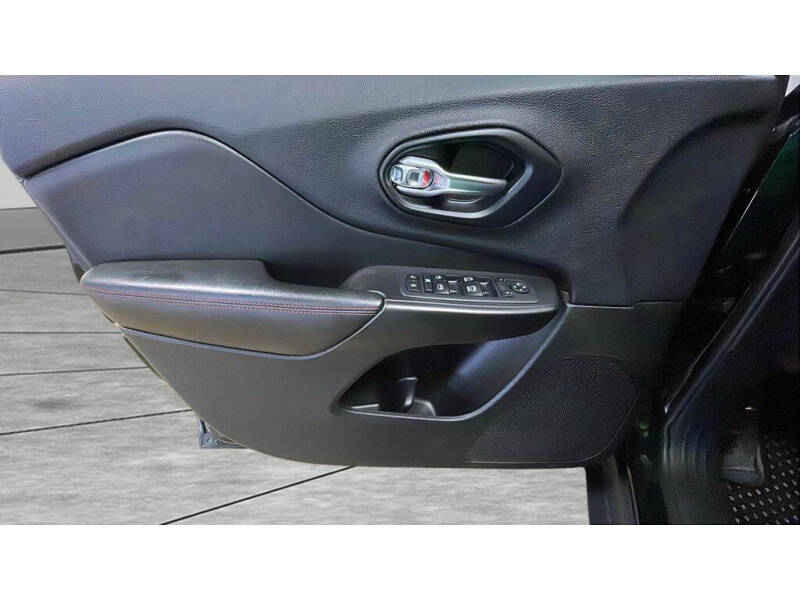 2019 Jeep Cherokee Trailhawk