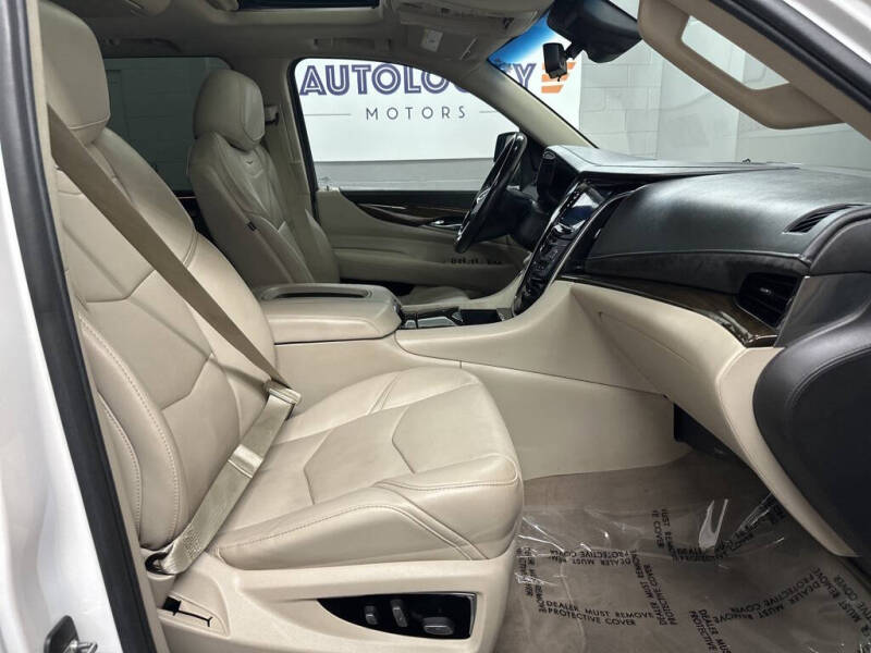 2018 Cadillac Escalade Luxury