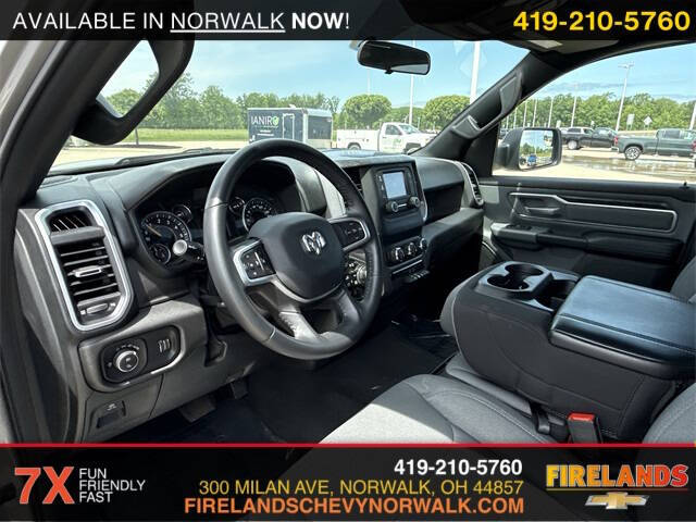 Used 2022 RAM Ram 1500 Pickup Big Horn/Lone Star with VIN 1C6RRFFG4NN352522 for sale in Norwalk, OH
