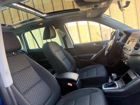 2009 Volkswagen Tiguan SE 4Motion