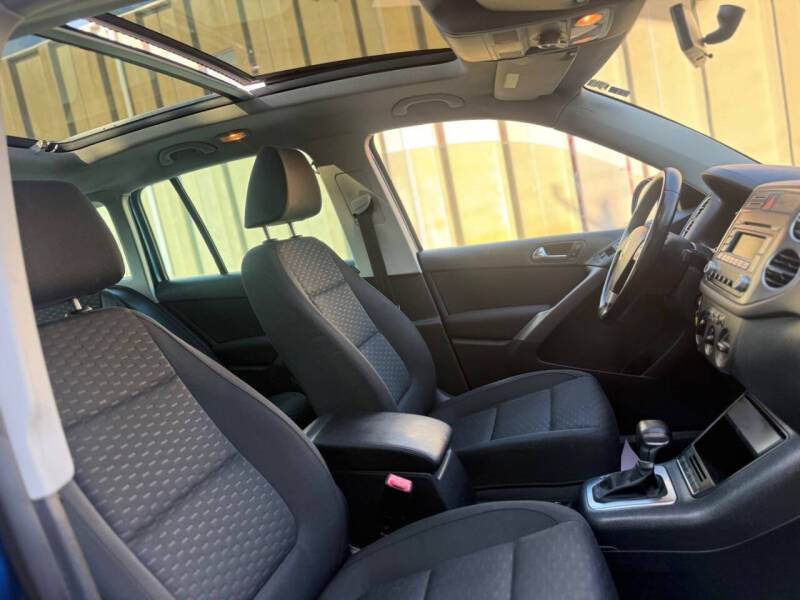 2009 Volkswagen Tiguan SE 4Motion