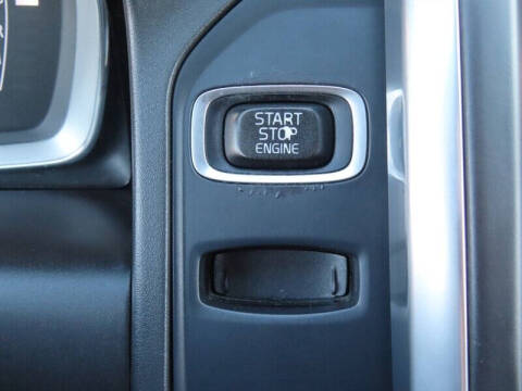 2016 Volvo XC60 T5 Drive-E Premier