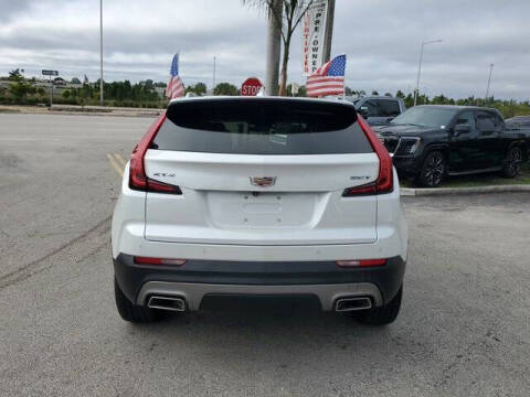 2023 Cadillac XT4 Premium Luxury
