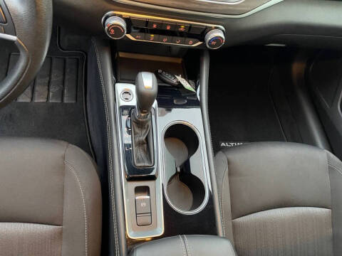 2023 Nissan Altima 2.5 SV