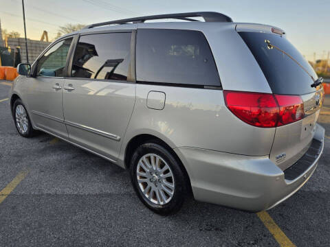 2010 Toyota Sienna XLE Limited