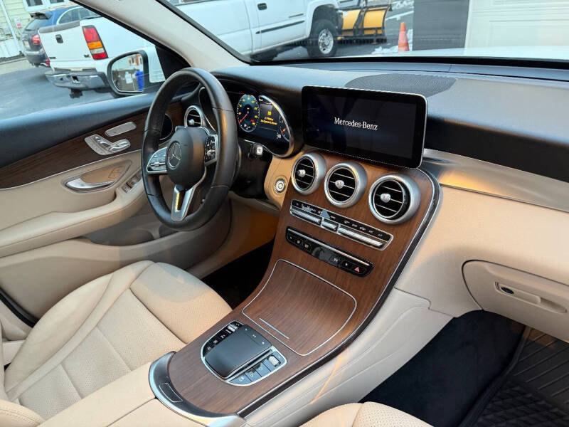 2021 Mercedes-Benz GLC GLC 300 4MATIC