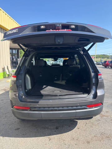 2023 Jeep Grand Cherokee Laredo
