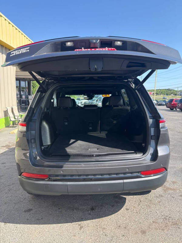 2023 Jeep Grand Cherokee Laredo