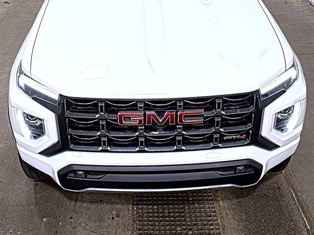2025 GMC Canyon AT4