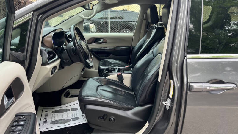 2018 Chrysler Pacifica Touring L