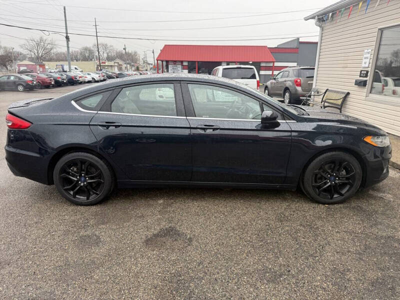 2020 Ford Fusion SE