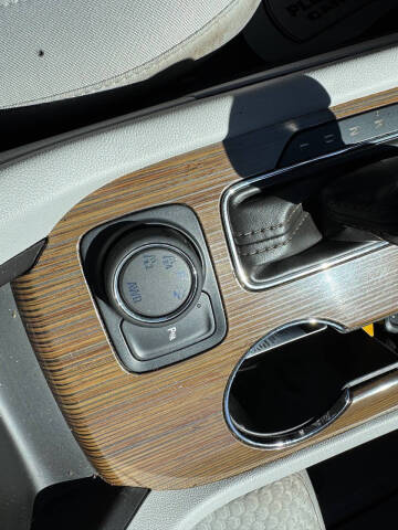 2017 GMC Acadia SLE-2