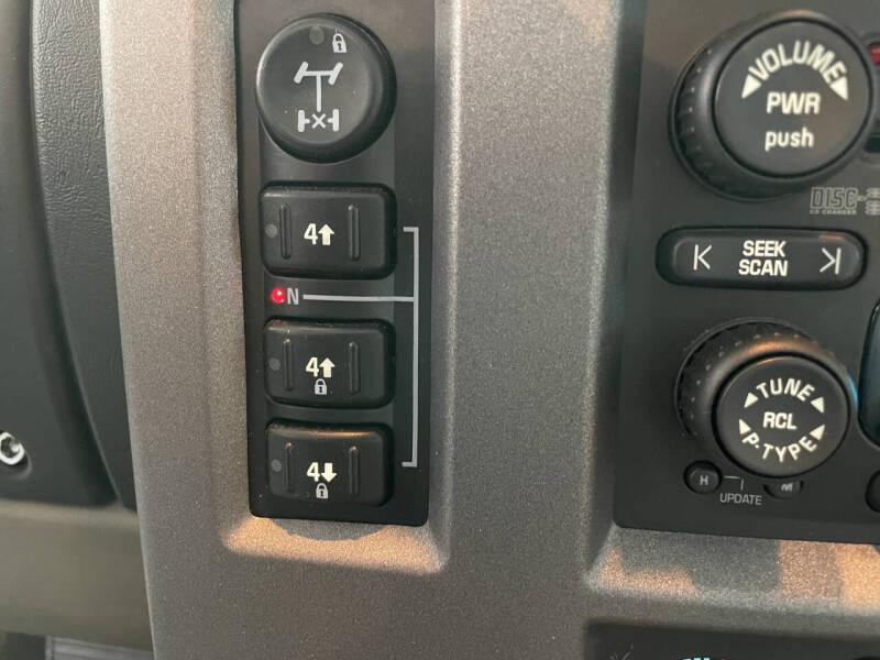 2004 HUMMER H2