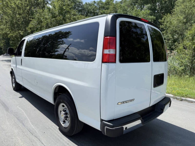 2024 Chevrolet Express LT 3500