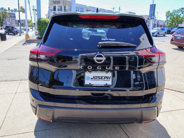 2025 Nissan Rogue SV
