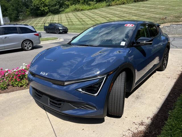 2025 Kia EV6 Light
