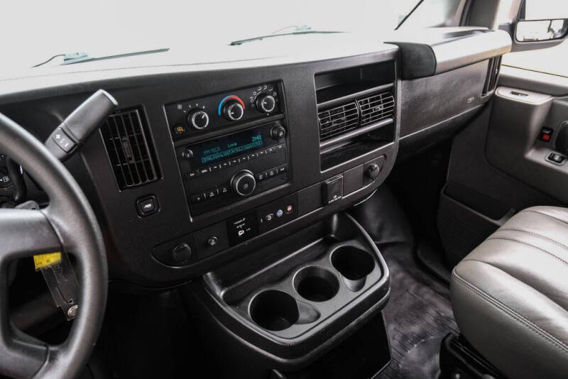 2022 GMC Savana 2500