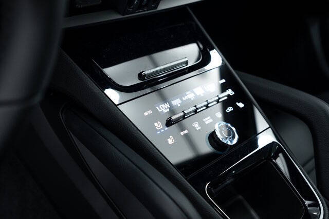 2025 Porsche Cayenne Coupe