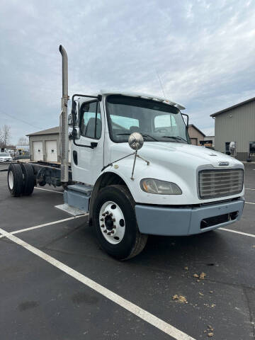 2013 Freightliner Business class M2