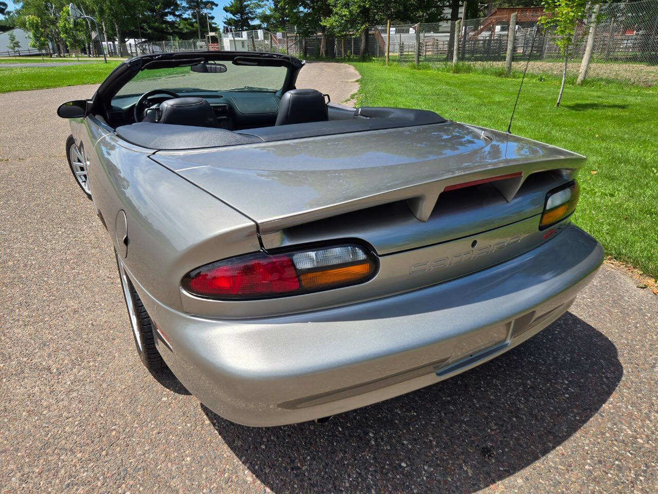 2002 Chevrolet Camaro 16
