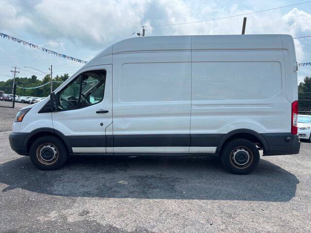 2016 Ford Transit Base's photo