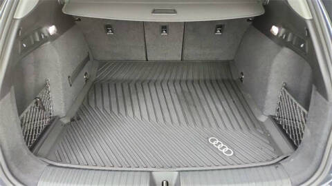 2025 Audi Q6 e-tron quattro Premium Plus