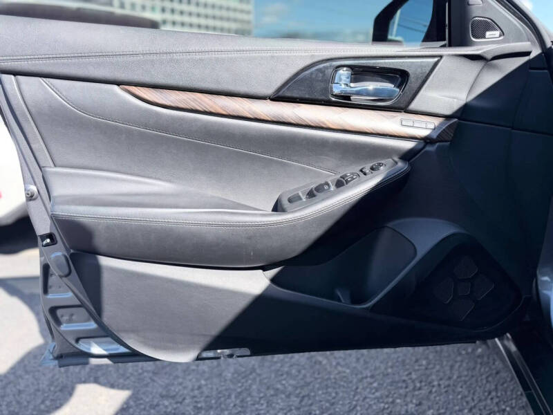 2017 Nissan Maxima Platinum