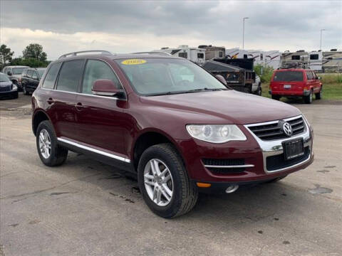 2008 Volkswagen Touareg 2 for sale at Kern Auto Sales & Service LLC in Chelsea MI