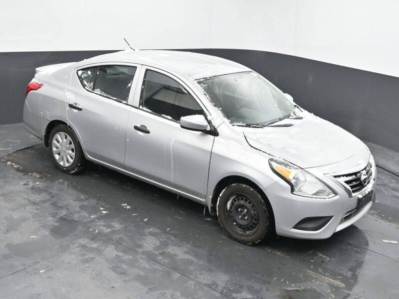 2019 Nissan Versa S Plus