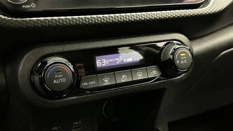 2022 Nissan Kicks SV