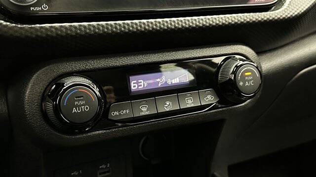 2022 Nissan Kicks SV