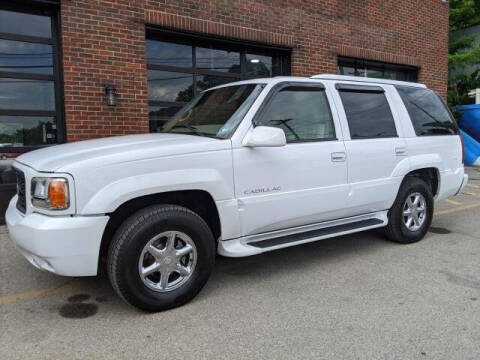 2000 Cadillac Escalade for sale at Overvold Motors in Detroit Lakes MN