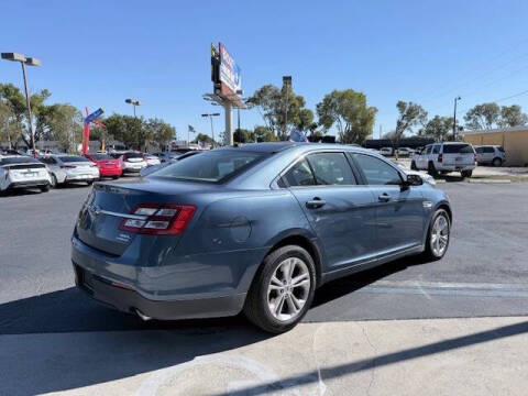 2018 Ford Taurus SEL