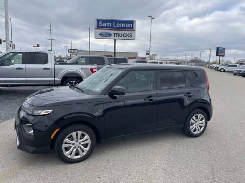 2020 Kia Soul for sale at Sam Leman Ford in Bloomington IL
