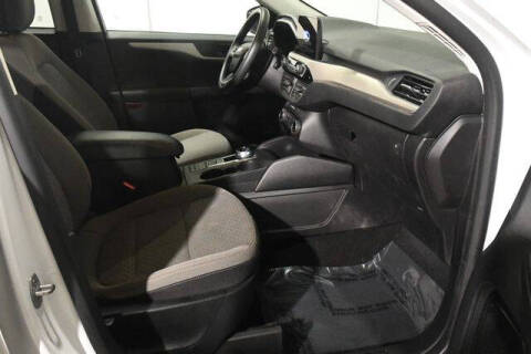 2022 Ford Escape Hybrid SE