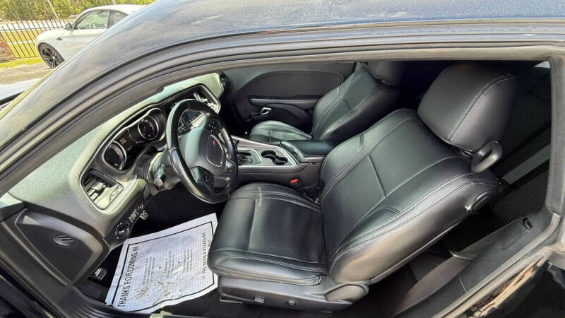 2019 Dodge Challenger SXT