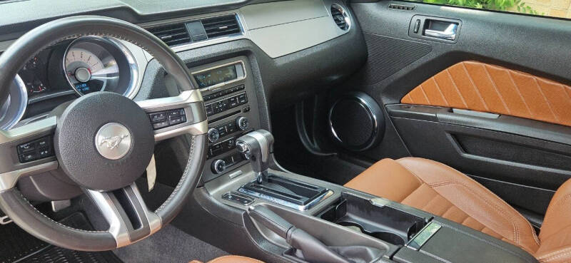 2011 Ford Mustang V6 Premium