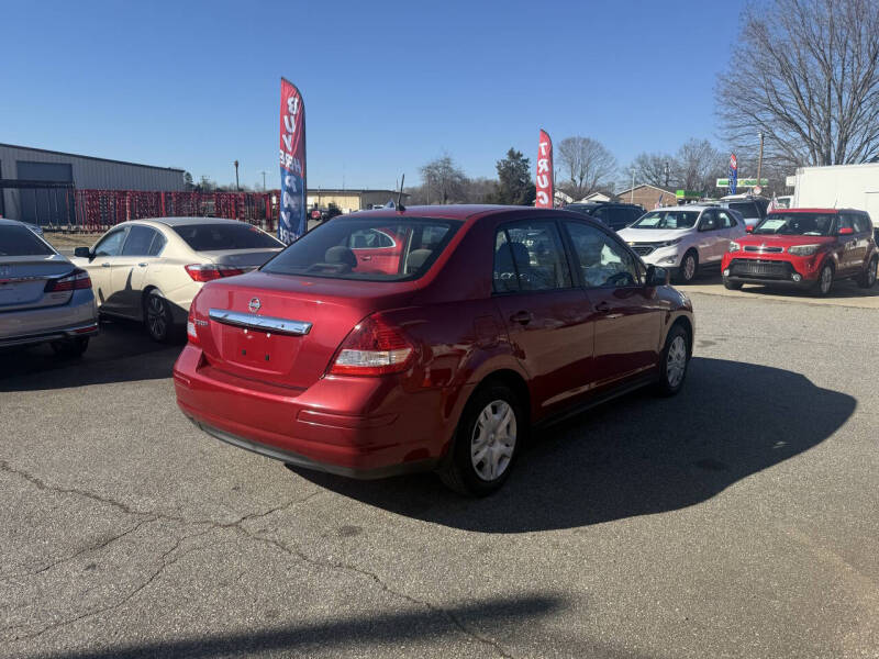 2011 Nissan Versa 1.8 S