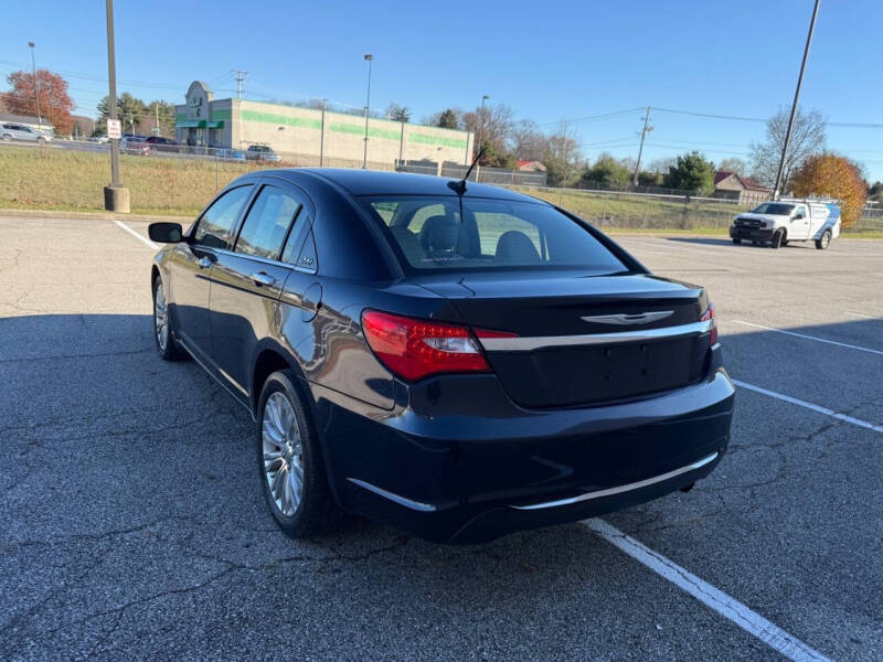 2012 Chrysler 200 Limited
