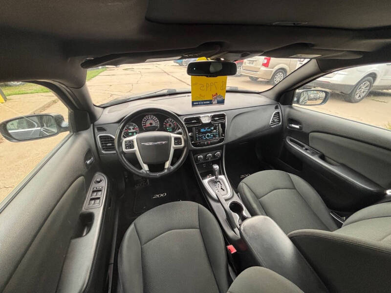 2012 Chrysler 200 Touring